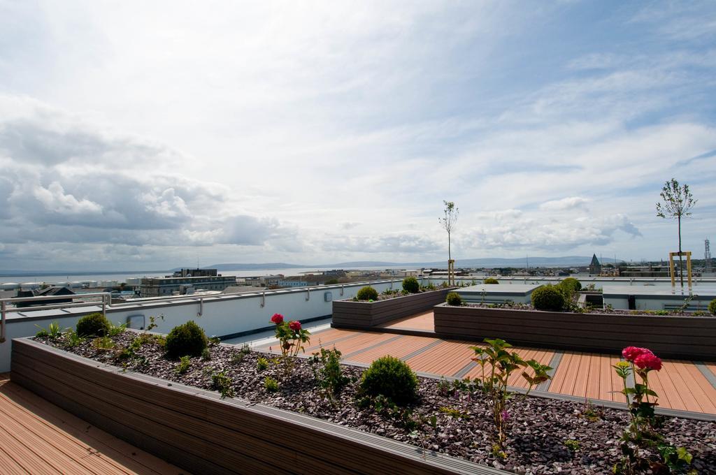 The Western Citypoint Apartments Galway Dış mekan fotoğraf
