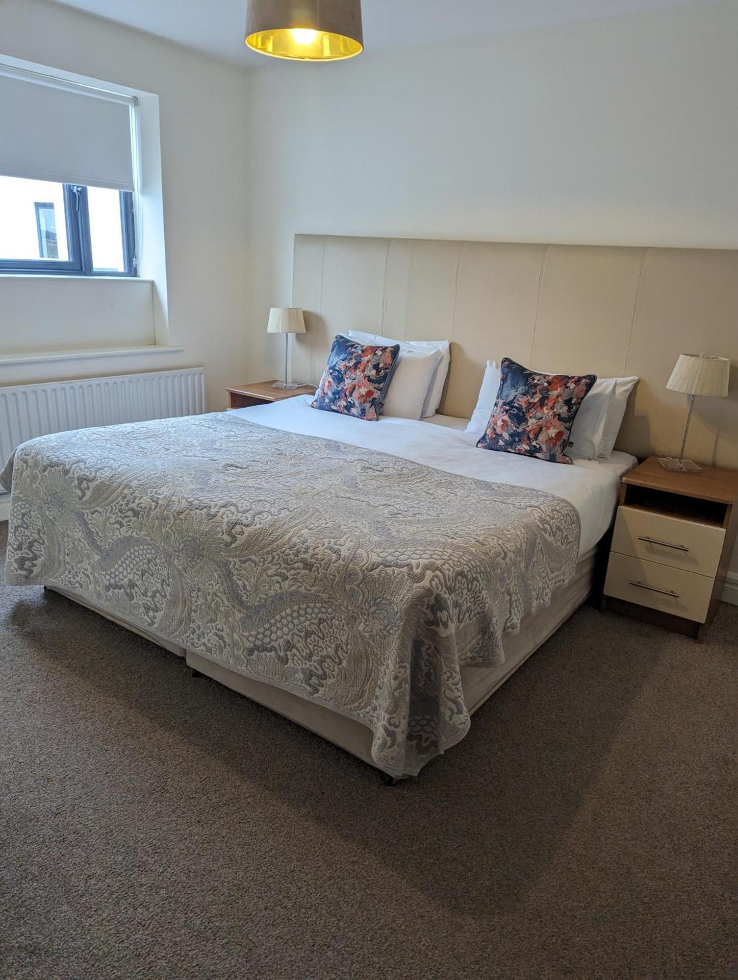 The Western Citypoint Apartments Galway Dış mekan fotoğraf