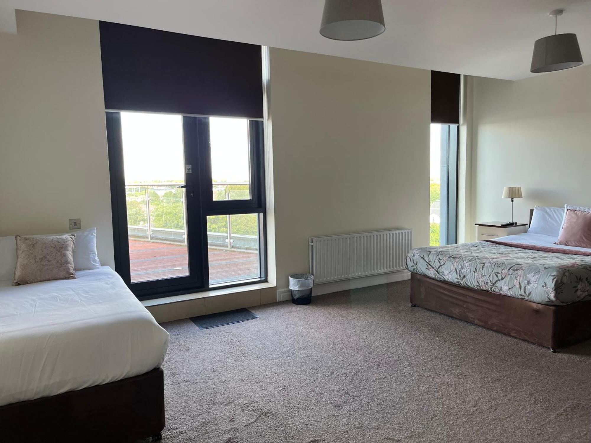 The Western Citypoint Apartments Galway Dış mekan fotoğraf