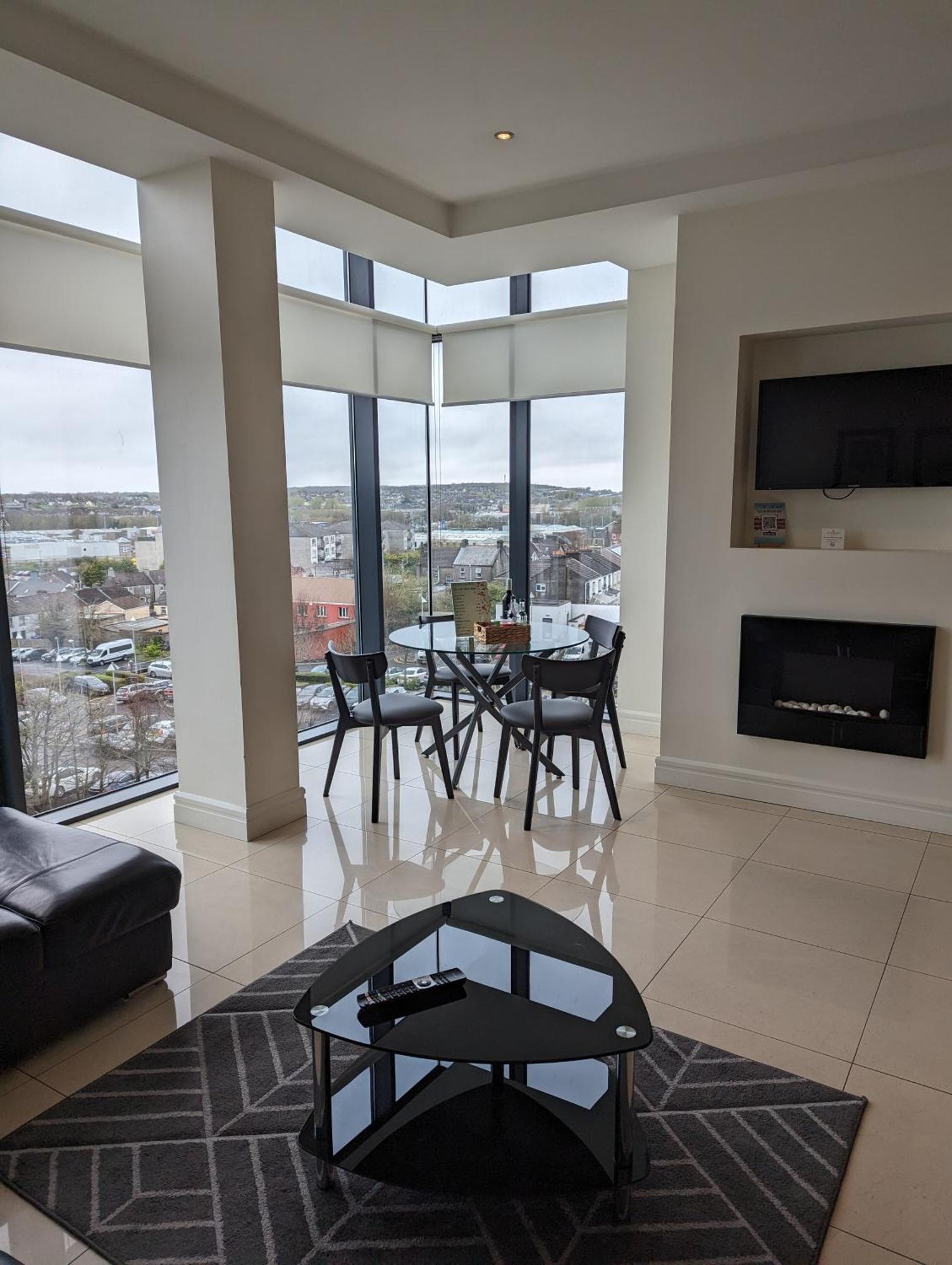 The Western Citypoint Apartments Galway Dış mekan fotoğraf