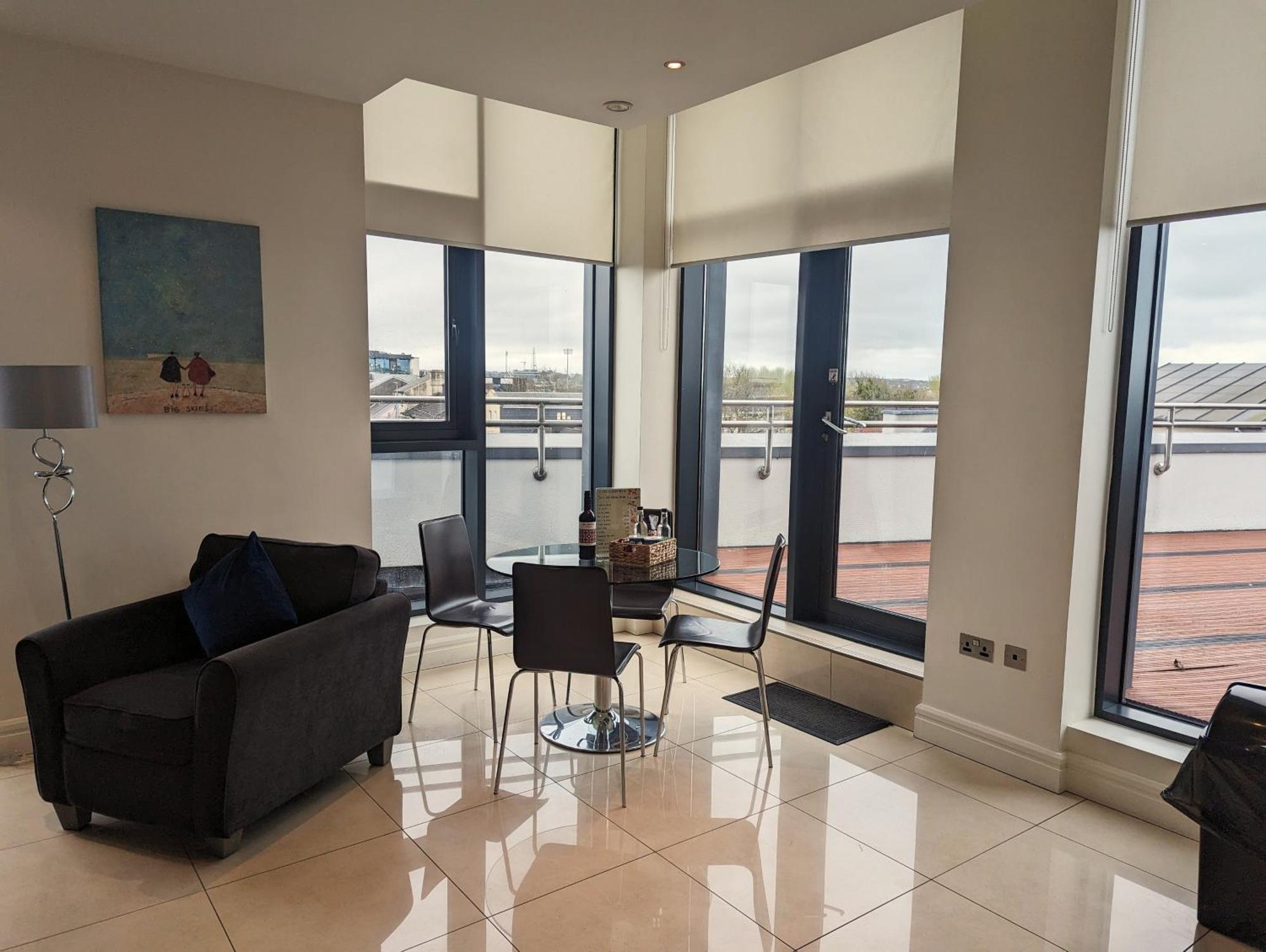 The Western Citypoint Apartments Galway Dış mekan fotoğraf