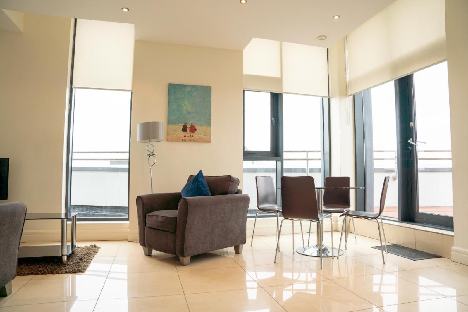The Western Citypoint Apartments Galway Dış mekan fotoğraf