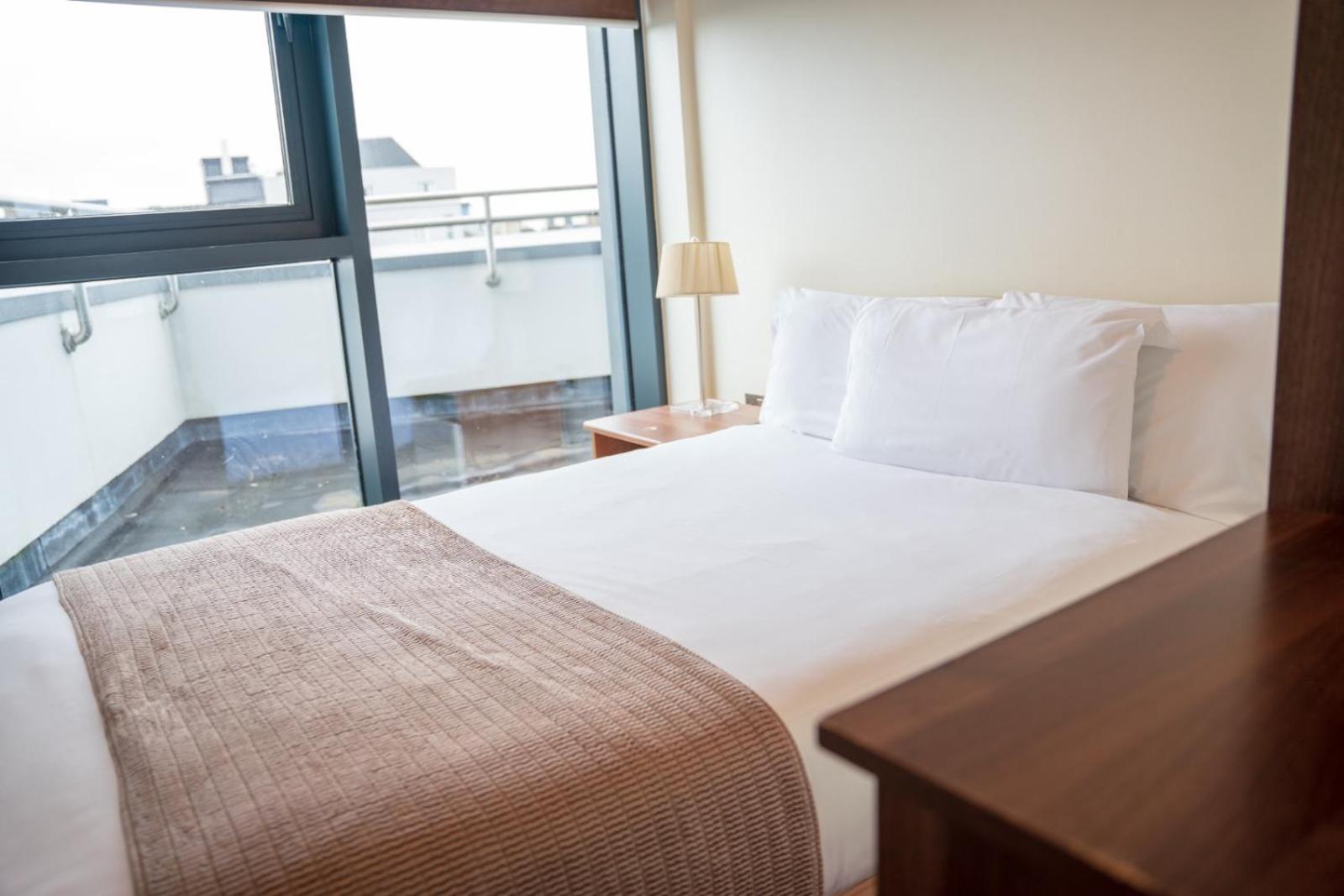 The Western Citypoint Apartments Galway Dış mekan fotoğraf