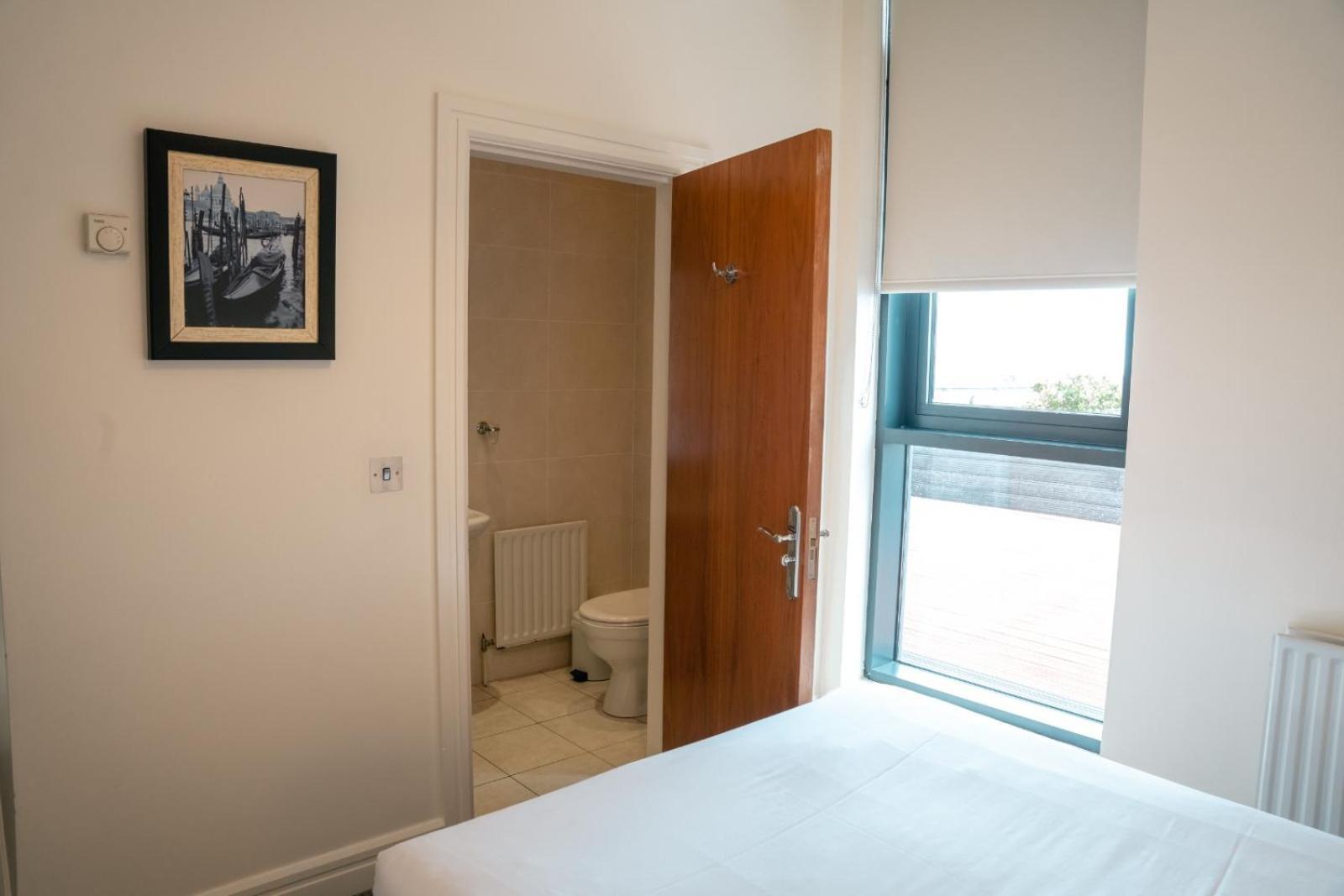 The Western Citypoint Apartments Galway Dış mekan fotoğraf