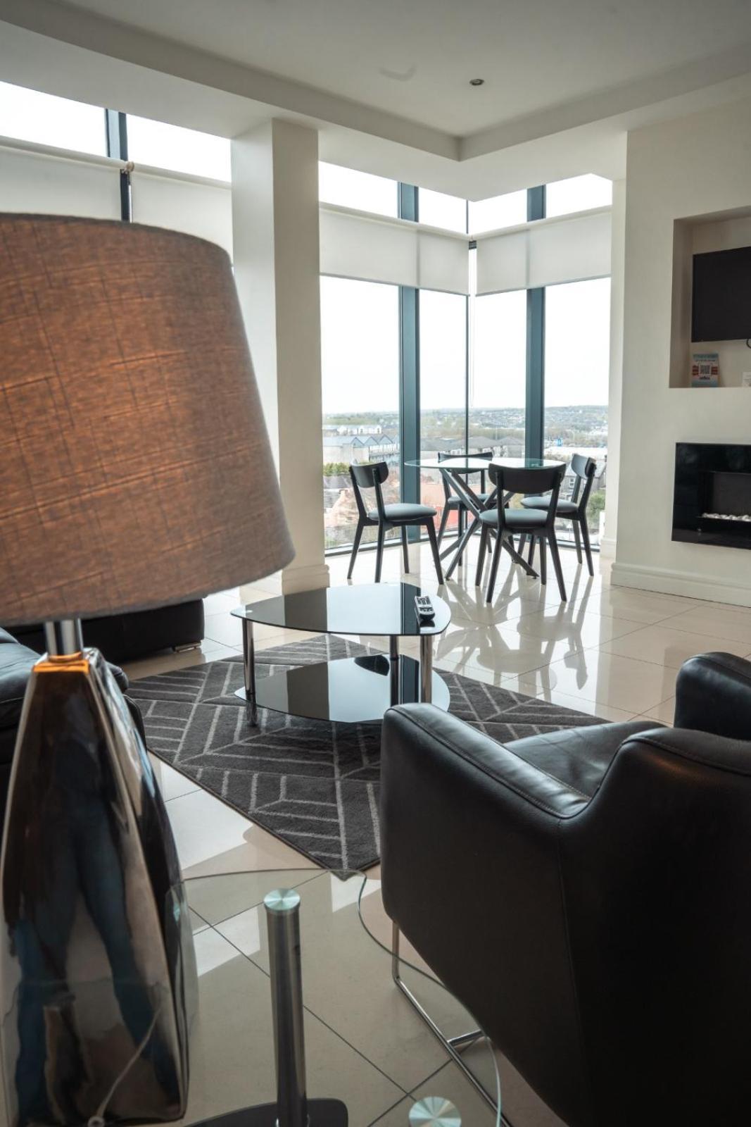 The Western Citypoint Apartments Galway Dış mekan fotoğraf